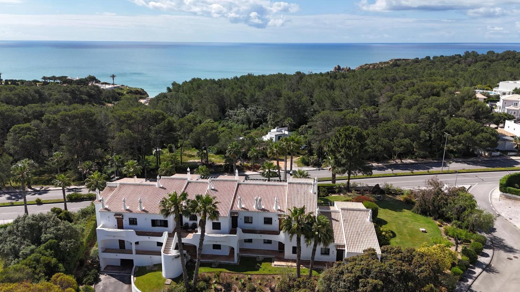 Luxury Modern T2 Ocean View - Free Parking - Pool Apartment Alvor Exterior photo